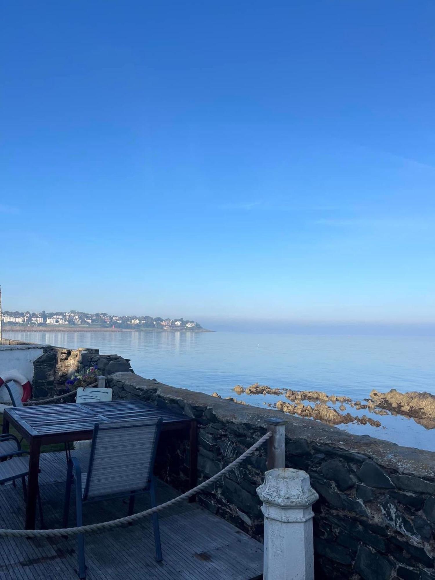 Splash Cottage Beach House With Sea Lapping Garden Bangor  Exteriér fotografie